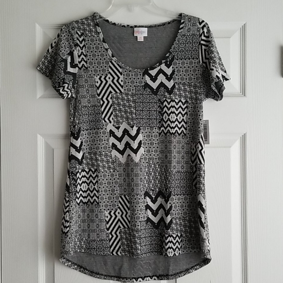 LuLaRoe Tops - NWT LuLaRoe Classic T